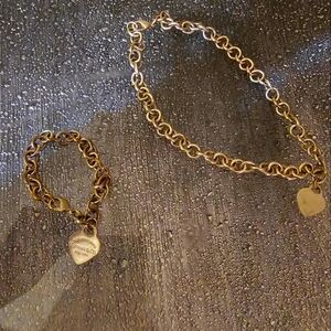 Stunning Luxury Tiffany & Co. heart love necklace & bracelet